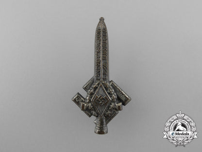 a_third_reich_period_landau_hj_oberbann_v/13_rally_badge_d_1034_1
