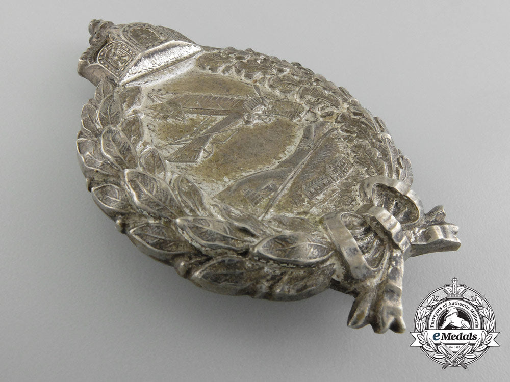 a_first_war_german_pilot's_badge;_unmarked_juncker;_type6_d_1304