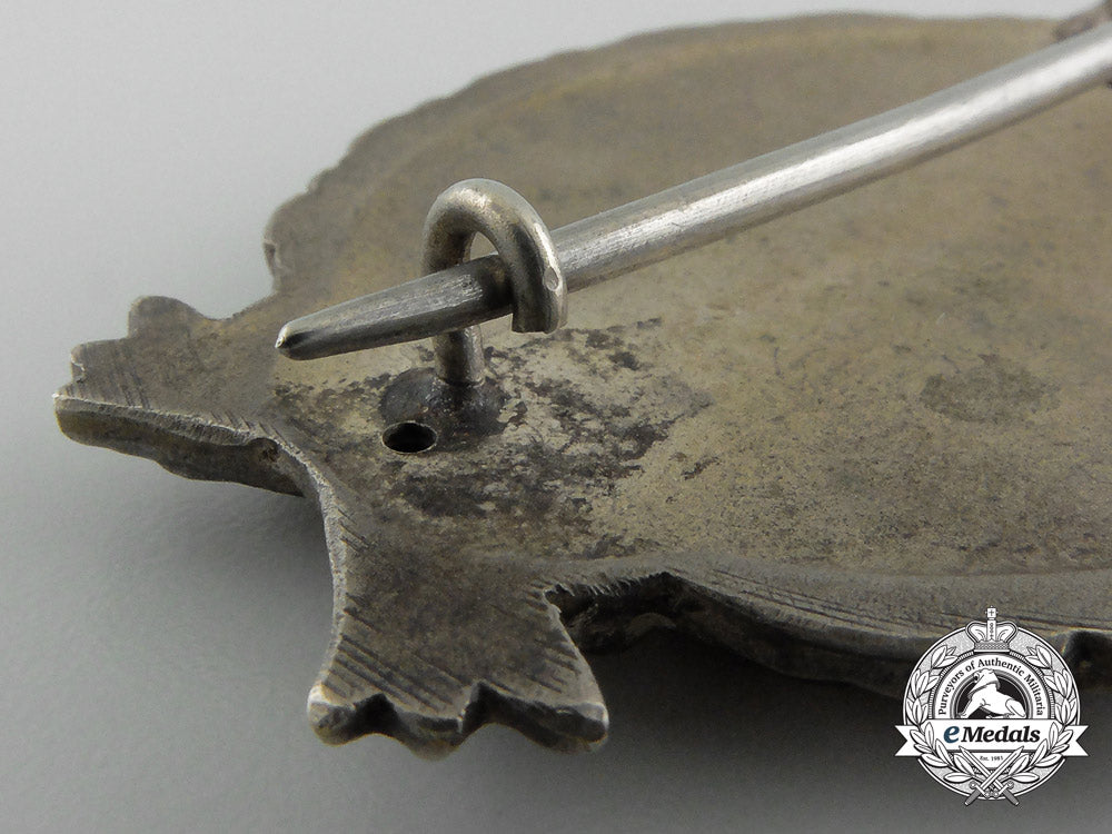 a_first_war_german_pilot's_badge;_unmarked_juncker;_type6_d_1306