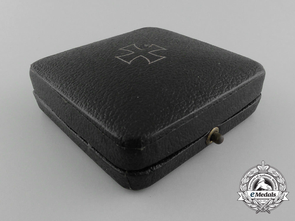 an_iron_cross_first_class1939_with_case_by_wilhelm_deumer_d_1339