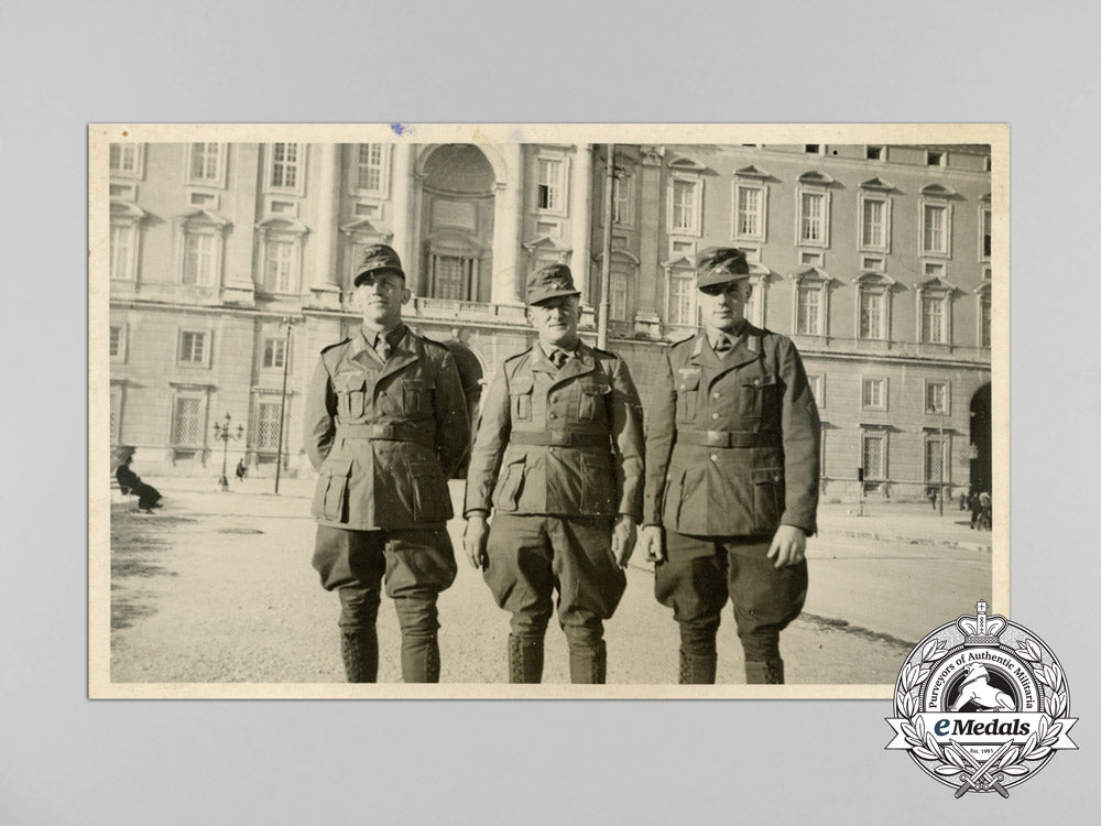 an_afrika_korps_award_document_grouping_to_the_motorized_artillery_d_1339_1