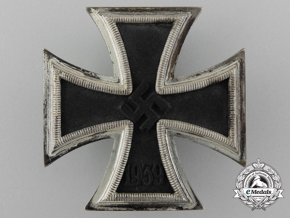 an_iron_cross_first_class1939_with_case_by_wilhelm_deumer_d_1341