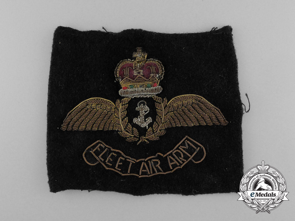 united_kingdom._an_early_qeii_fleet_air_arm_insignia_patch_d_1342_1