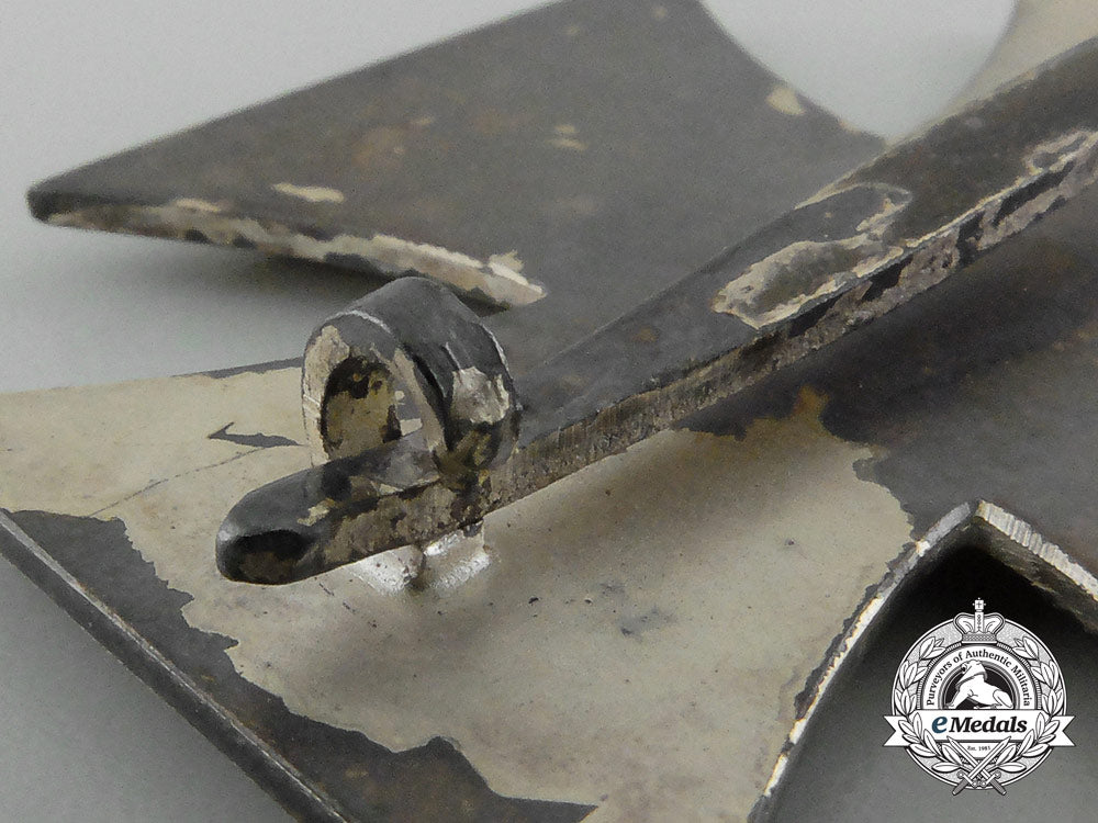 an_iron_cross_first_class1939_with_case_d_1371