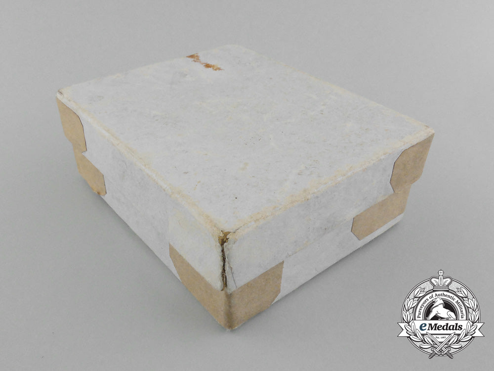 a_japanese_manchu_kwantung_army_dispatch_badge_for_loyalty_and_bravery;_boxed_d_1397_1
