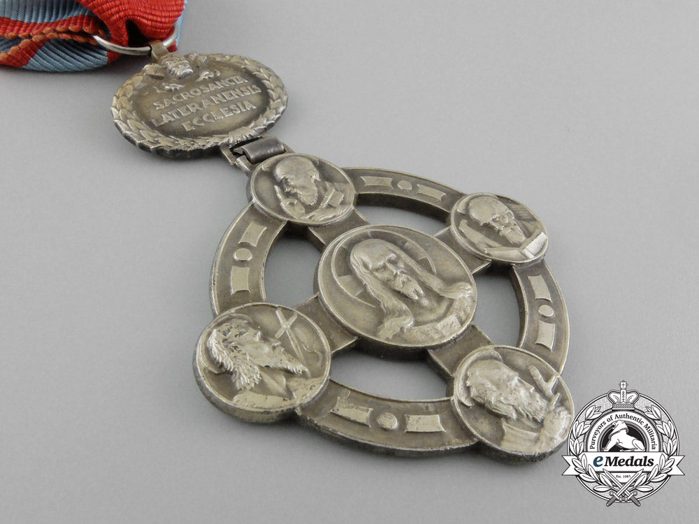 papal_lateran_cross-_silver_grade_d_1447_1