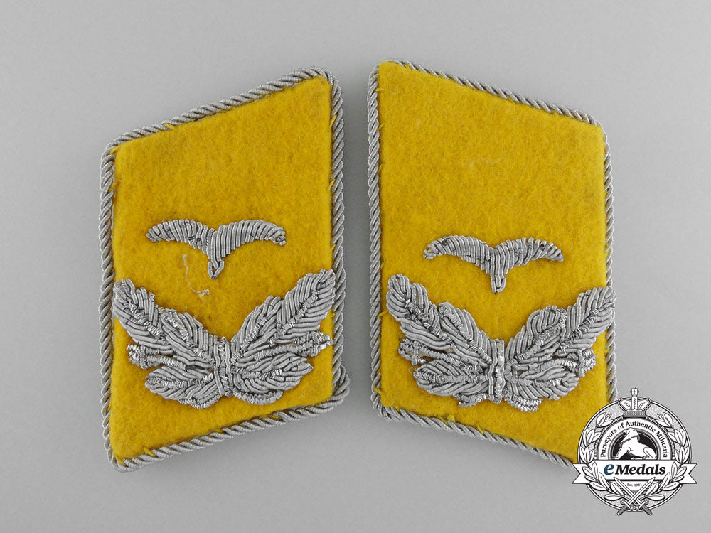 a_set_of_luftwaffe_flight_lieutenant_collar_tabs_d_1524