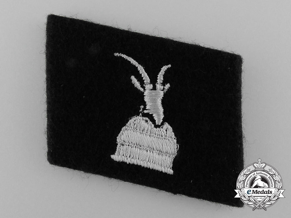 a_waffen-_ss_collar_tab_for_skanderbeg;1._waffen-_gebirgs-_division_der_ss(_albanische_nr.1)_d_1550