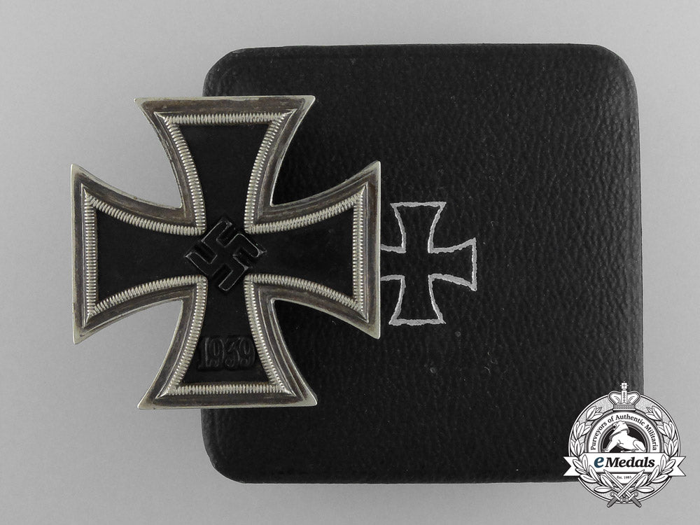 an_iron_cross_first_class1939_by_meybauer_with_case_d_1563