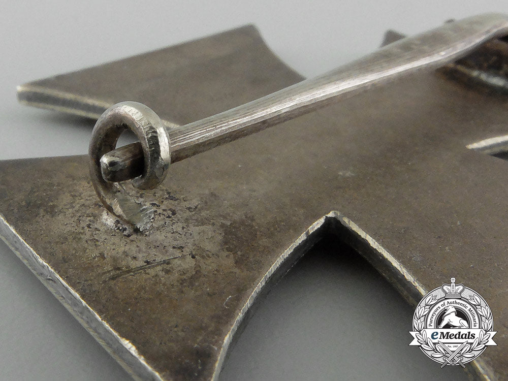 an_iron_cross_first_class1939_by_meybauer_with_case_d_1570