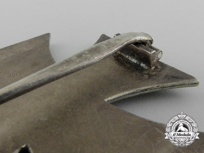 an_iron_cross_first_class1939_by_meybauer_with_case_d_1571