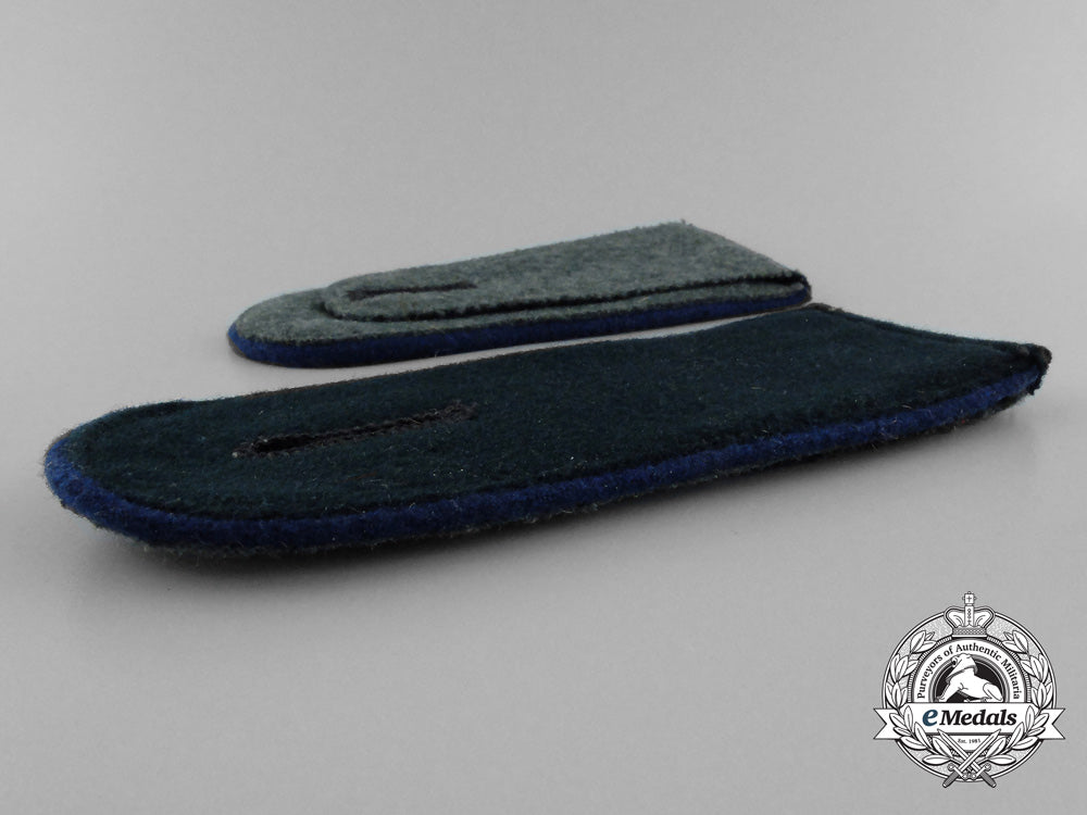 a_matching_pair_of_wehrmacht_medical_enlisted_man’s_shoulder_boards_d_1660_1