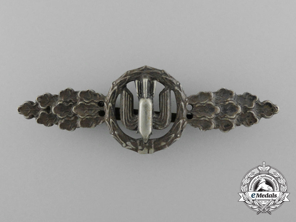 germany,_luftwaffe._a_squadron_clasp_for_bomber_pilots,_silver_grade_d_1701_2_1_1