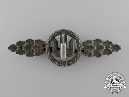 germany,_luftwaffe._a_squadron_clasp_for_bomber_pilots,_silver_grade_d_1701_2_1_1