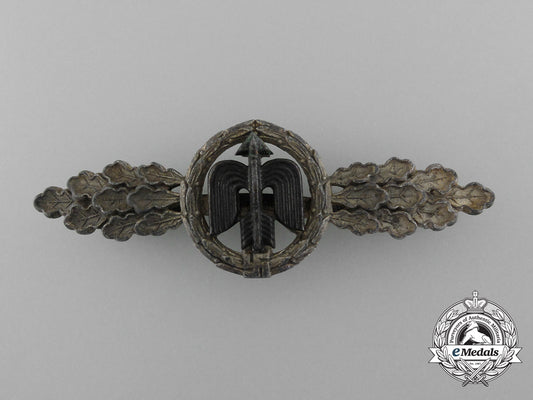 germany,_luftwaffe._a_short_range_fighter_clasp,_silver_grade,_by_g.h._osang_d_1734_1