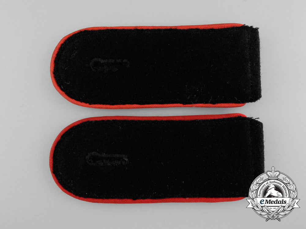 a_set_of_waffen-_ss_enlisted_artillery_shoulder_straps_d_1798
