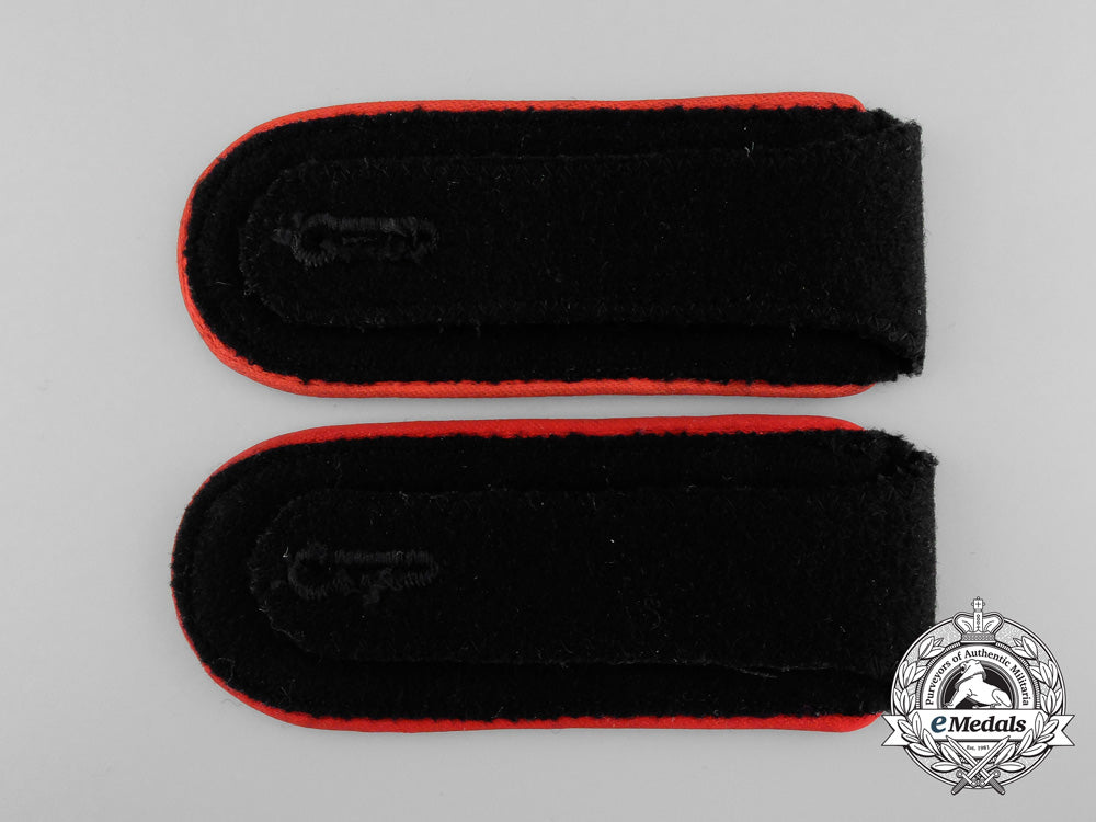 a_set_of_waffen-_ss_enlisted_artillery_shoulder_straps_d_1799