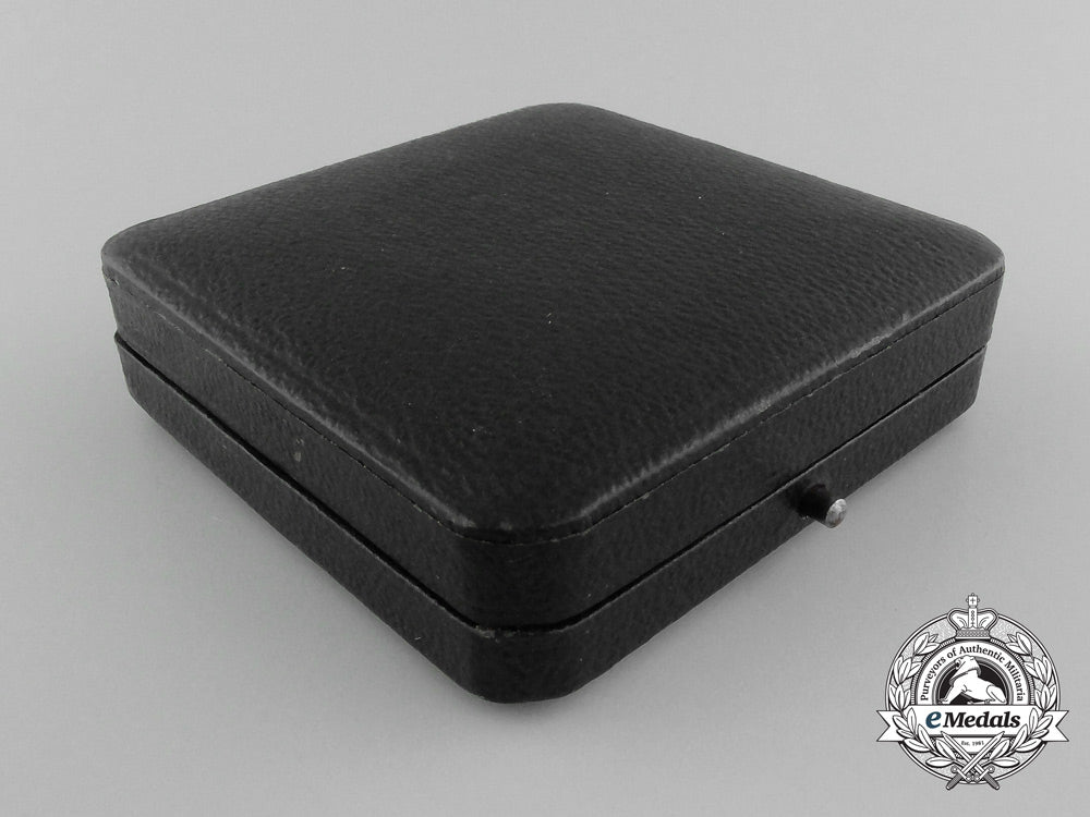 an_ldo_case_for_first_class_iron_cross1939;_screwback_version_d_1915