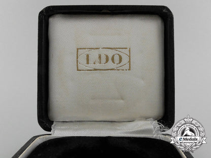 an_ldo_case_for_first_class_iron_cross1939;_screwback_version_d_1916