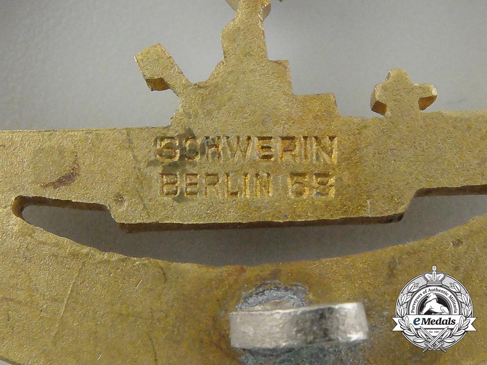 a_kriegsmarine_submarine_war_badge_by"_schwerin_berlin68"_d_2085_1