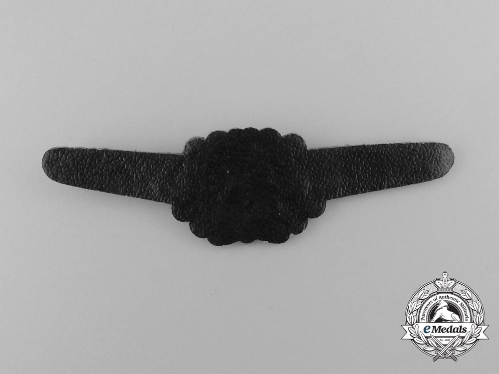 japan,_empire._an_army_officer_pilot_wing,_c.1941_d_2276