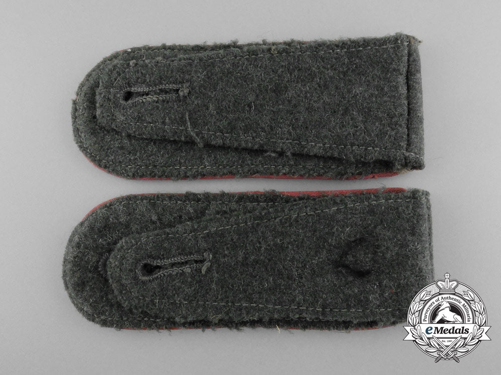 a_matching_pair_of_wehrmacht_panzer_enlisted_man’s_shoulder_boards_d_2386_1