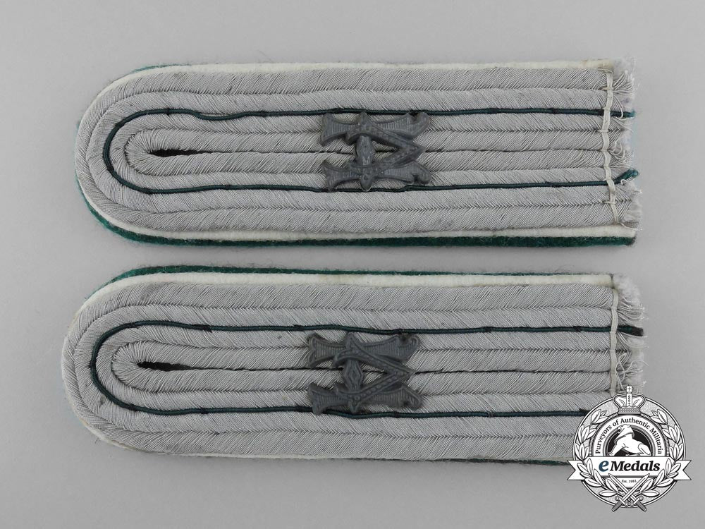 a_matching_pair_of_german_army_administrator’s_shoulder_boards_d_2393_1
