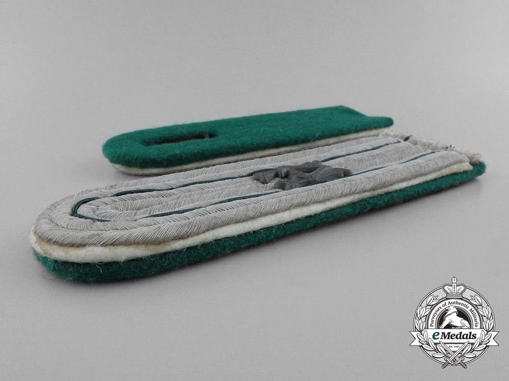 a_matching_pair_of_german_army_administrator’s_shoulder_boards_d_2395_1