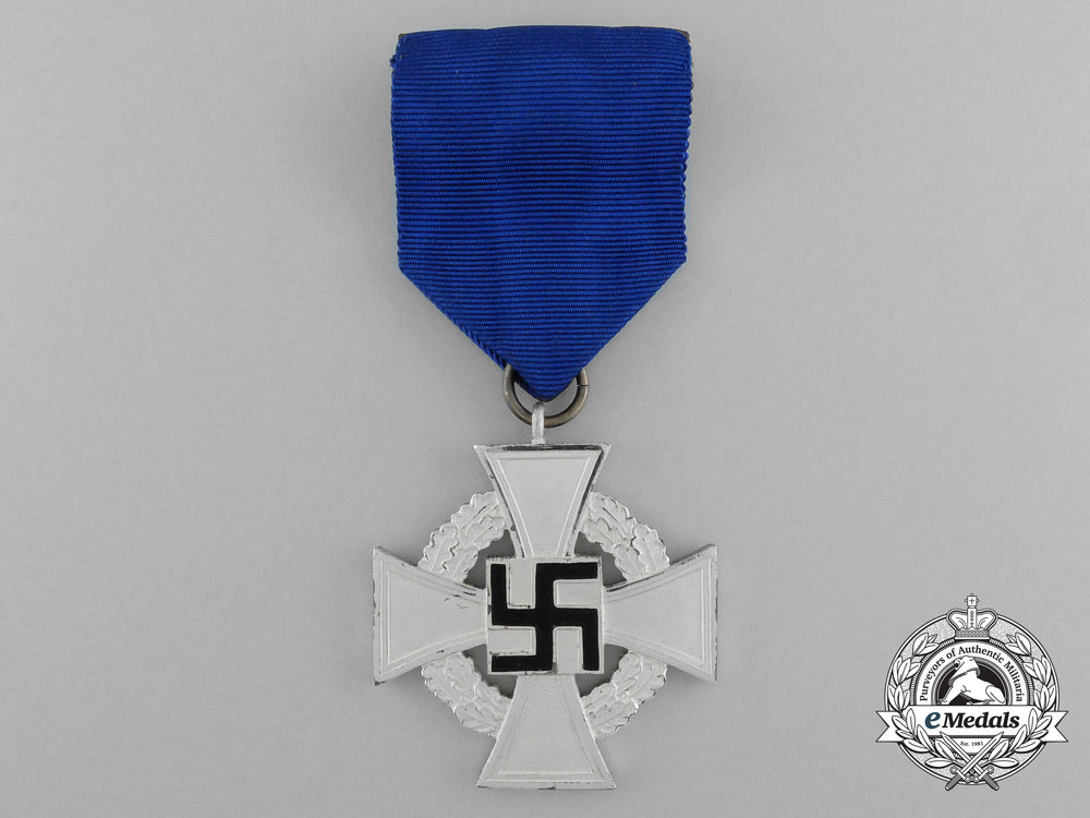 a_german25-_year_faithful_service_decoration;_second_class_by_r._souval_d_2559