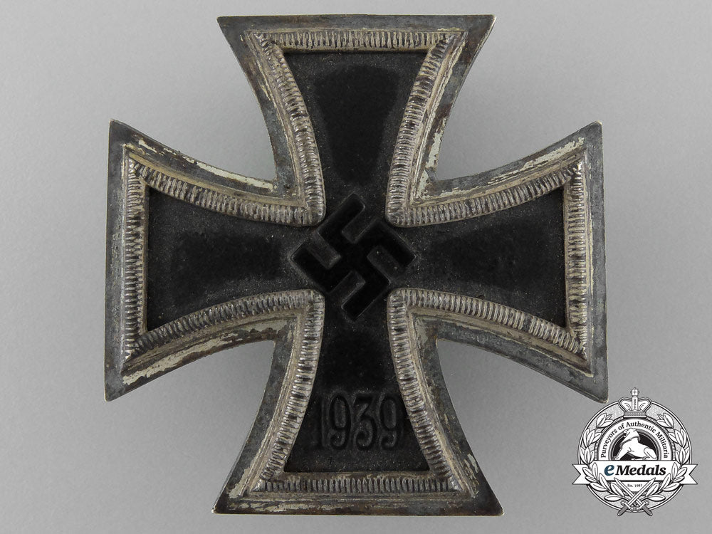 an_iron_cross1939_first_class_by_b._h._mayer’s_kunst-_prageanstalt_d_2562
