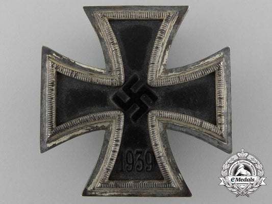 an_iron_cross1939_first_class_by_b._h._mayer’s_kunst-_prageanstalt_d_2562