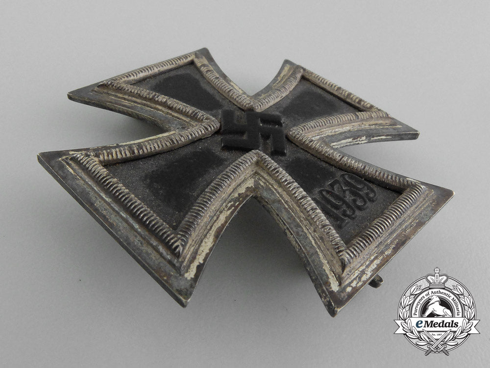 an_iron_cross1939_first_class_by_b._h._mayer’s_kunst-_prageanstalt_d_2564