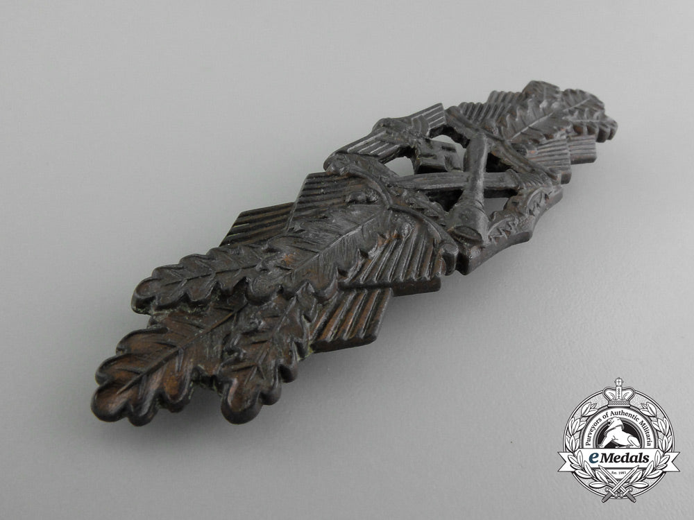 a_near_bronze_grade_close_combat_clasp_by_josef_feix&_sohn_d_2672