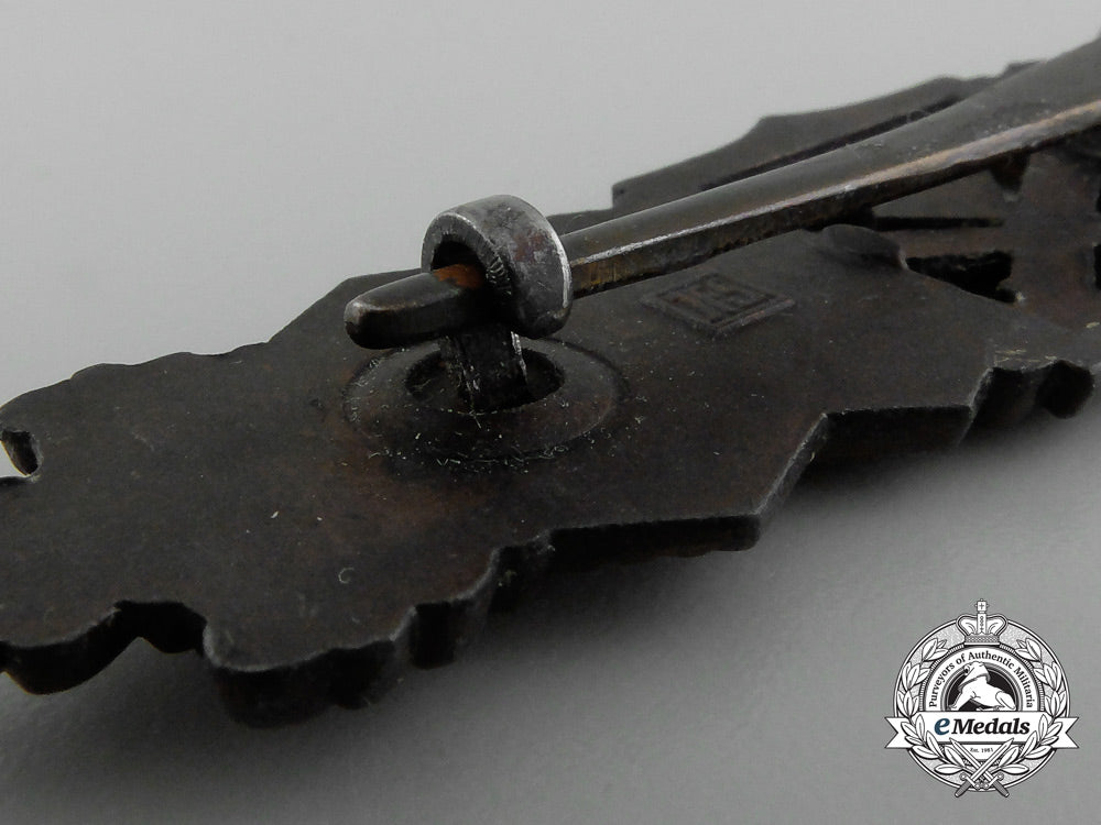a_near_bronze_grade_close_combat_clasp_by_josef_feix&_sohn_d_2674