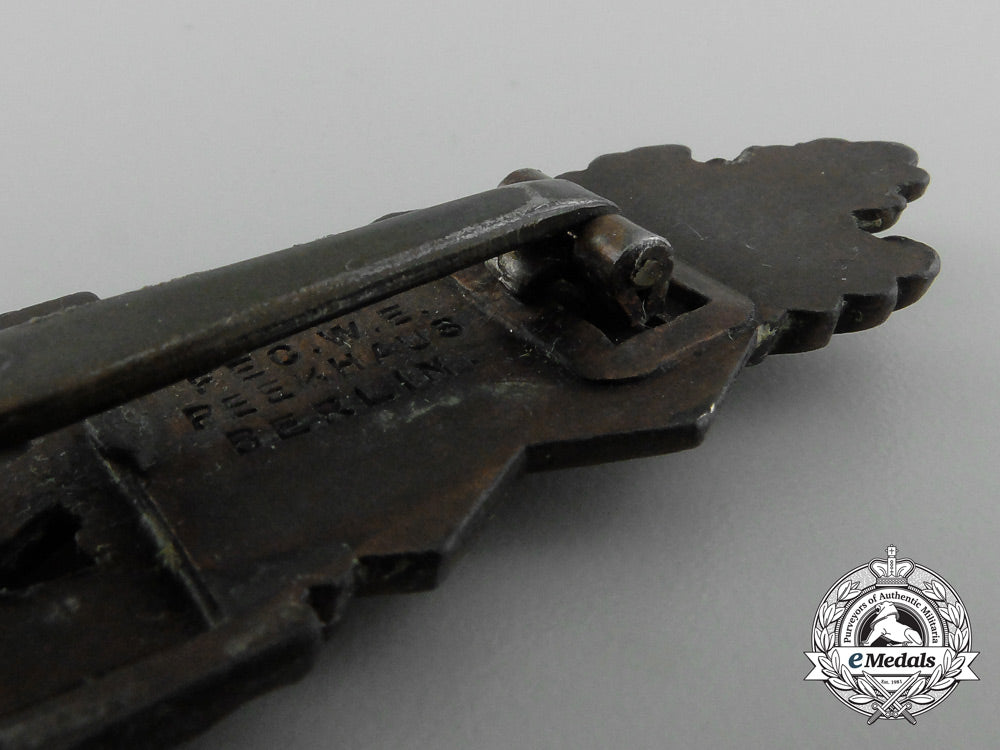 a_near_bronze_grade_close_combat_clasp_by_josef_feix&_sohn_d_2675