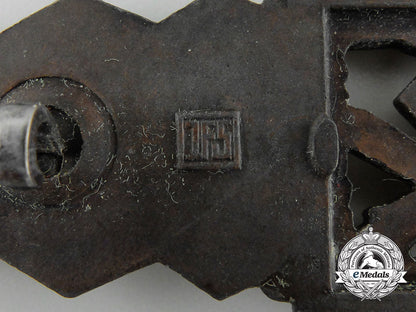a_near_bronze_grade_close_combat_clasp_by_josef_feix&_sohn_d_2676