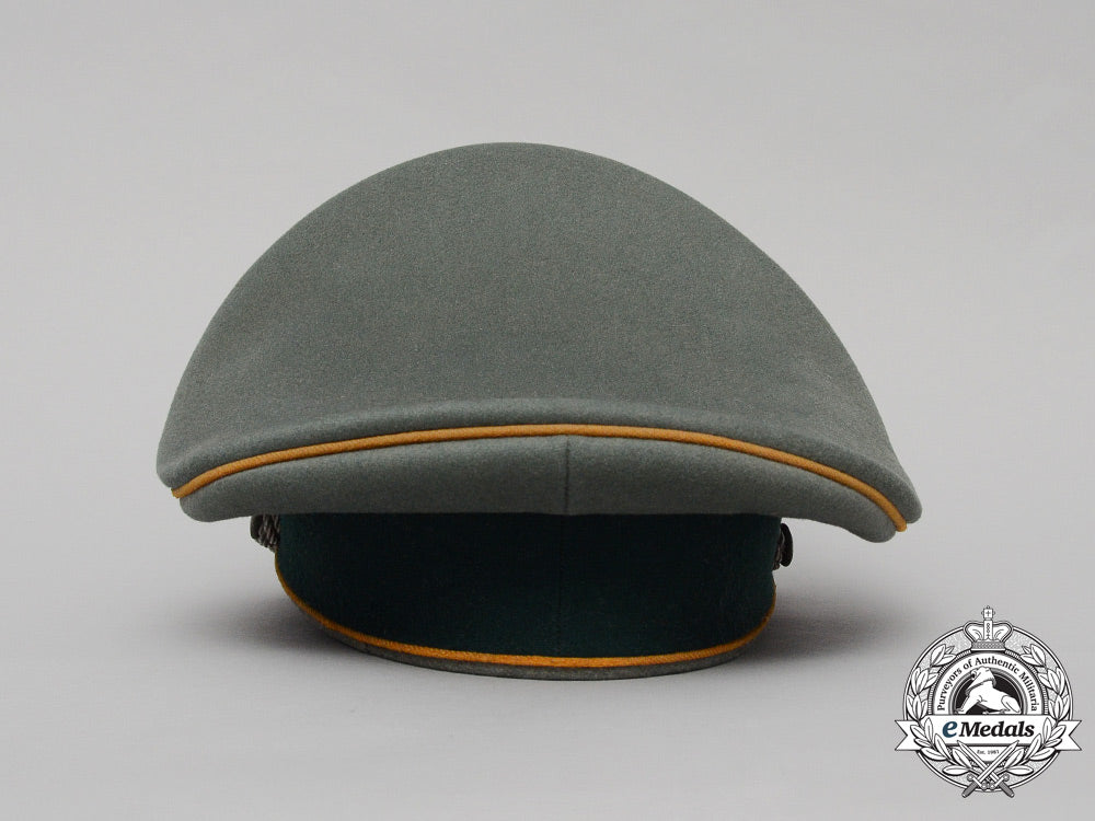 a_wehrmacht_heer(_army)_cavalry_officer_visor_cap_by_b-_hamkens,_hamburg_d_2773_1