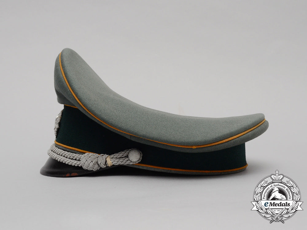 a_wehrmacht_heer(_army)_cavalry_officer_visor_cap_by_b-_hamkens,_hamburg_d_2774_1