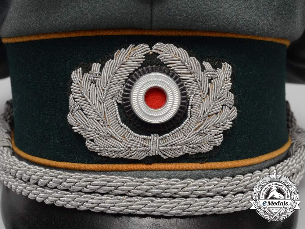 a_wehrmacht_heer(_army)_cavalry_officer_visor_cap_by_b-_hamkens,_hamburg_d_2776_1