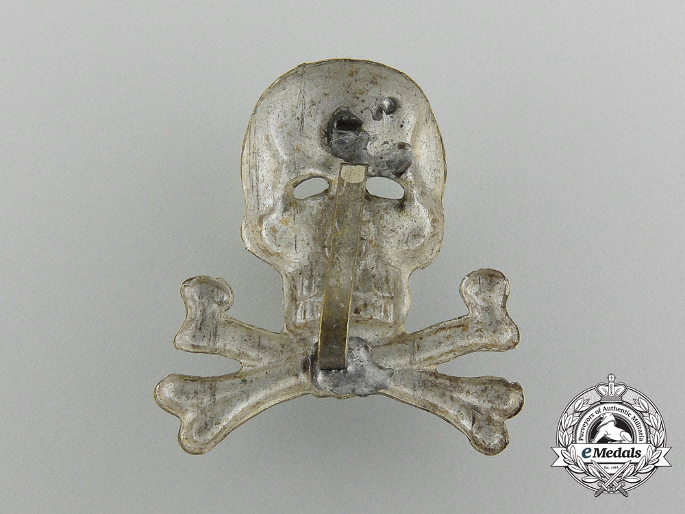 a_braunschweiger_totenkopf(_skull)_officer’s_cap_insignia_for_the_infantry_regiment_nr.92_or_hussars17_d_2816