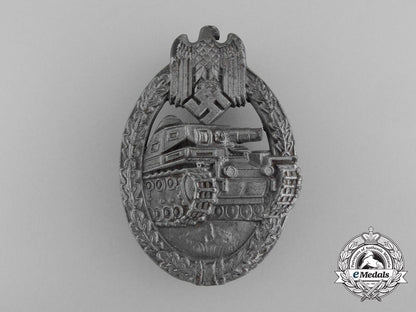 a_silver_grade_tank_badge_by_e._f._wiedmann_d_2832