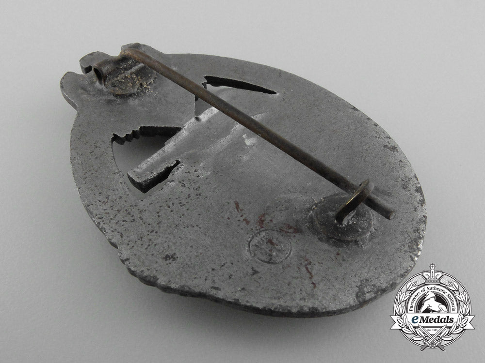 a_silver_grade_tank_badge_by_e._f._wiedmann_d_2836