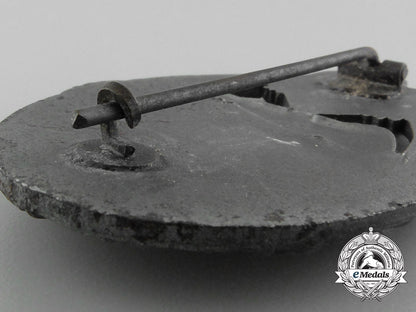 a_silver_grade_tank_badge_by_e._f._wiedmann_d_2837