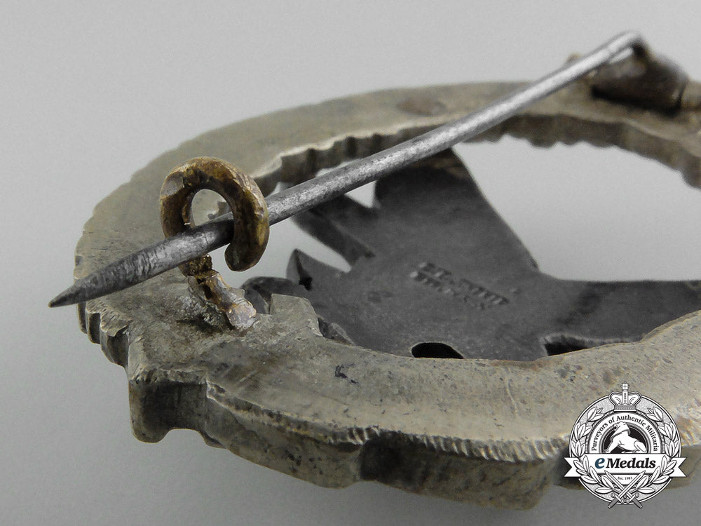 a_cased_luftwaffe_radio_operator&_air_gunner_badge_by_c.e.juncker_d_2865