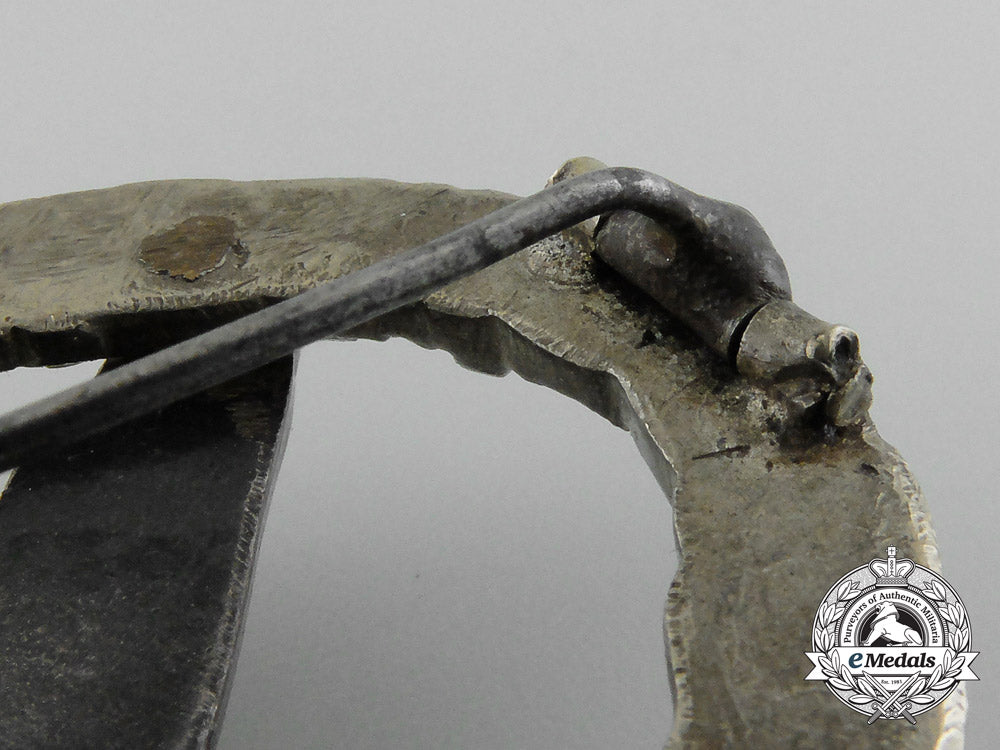 a_cased_luftwaffe_radio_operator&_air_gunner_badge_by_c.e.juncker_d_2866