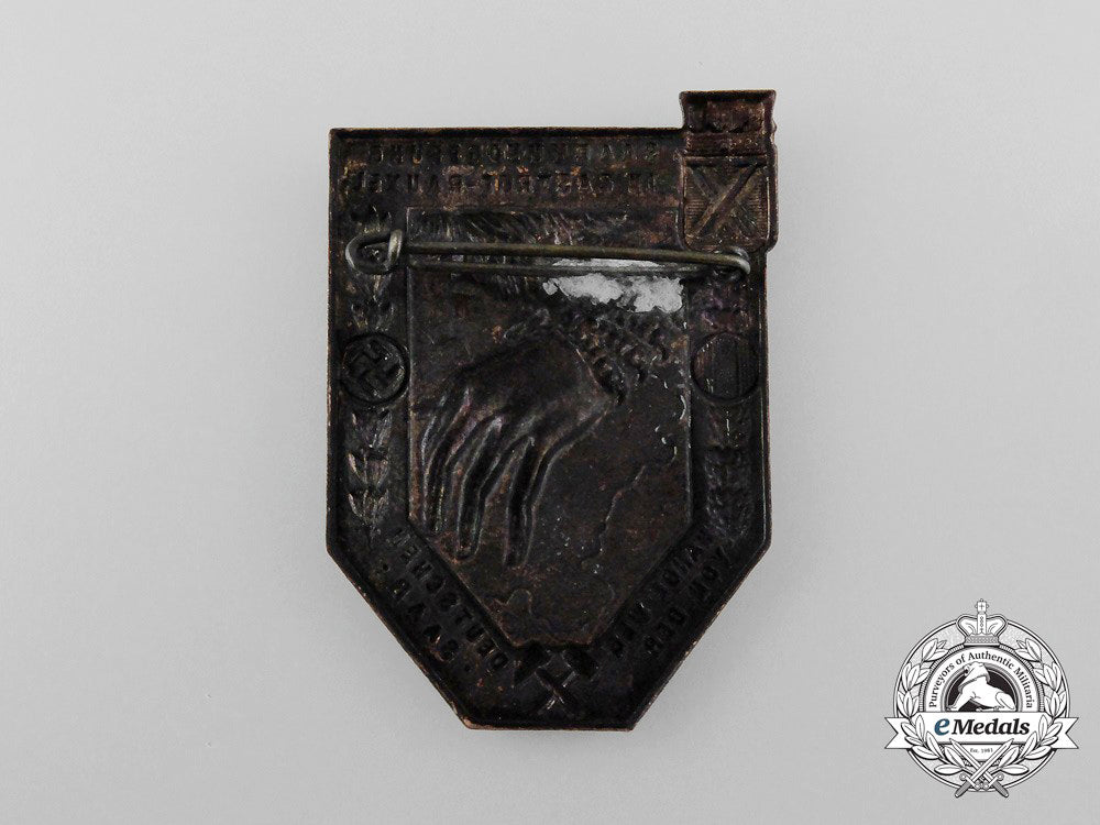 a_third_reich_period_castrop-_rauxel_saar_rally_badge_d_2942_1_1