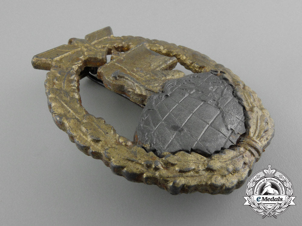 a_kriegsmarine_naval_auxiliary_cruiser_badge_d_3016