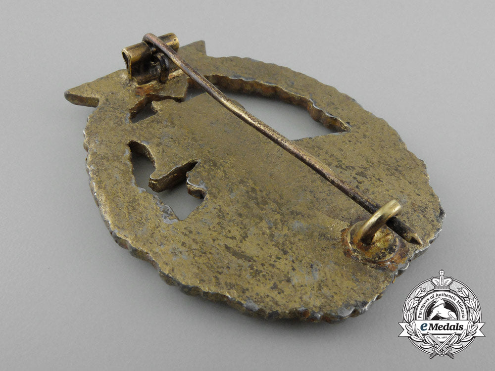 a_kriegsmarine_naval_auxiliary_cruiser_badge_d_3017_1