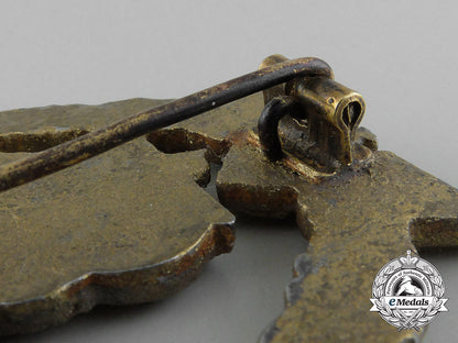 a_kriegsmarine_naval_auxiliary_cruiser_badge_d_3019_1