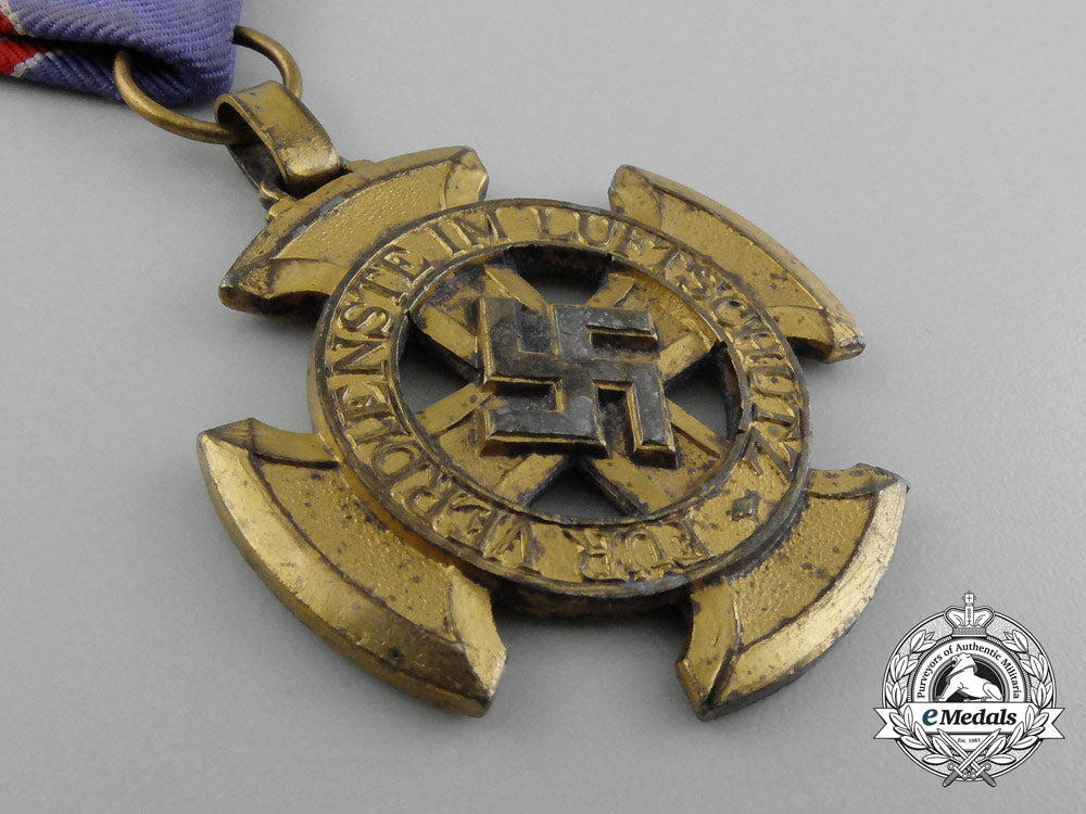 a_luftwaffe_air_defense_decoration;_first_class_d_3233_1
